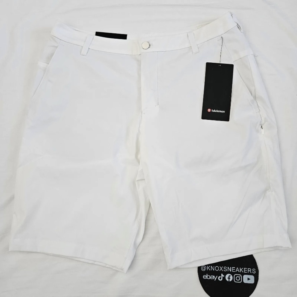 Lululemon Commission Golf Short 10" White Classic Fit WHT Men's Waist Size 30